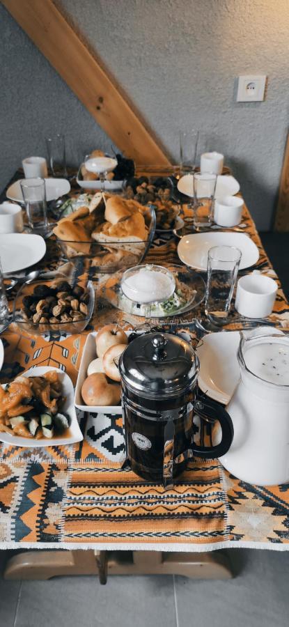 Silkroad Guesthouse Biszkek Zewnętrze zdjęcie