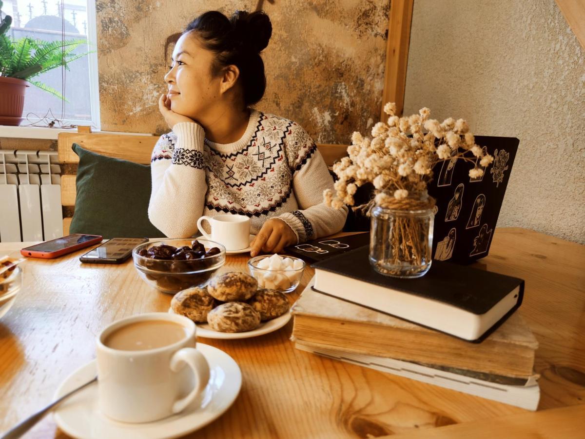 Silkroad Guesthouse Biszkek Zewnętrze zdjęcie