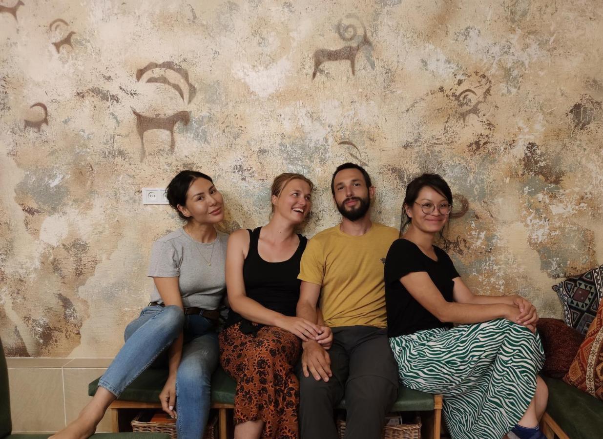 Silkroad Guesthouse Biszkek Zewnętrze zdjęcie