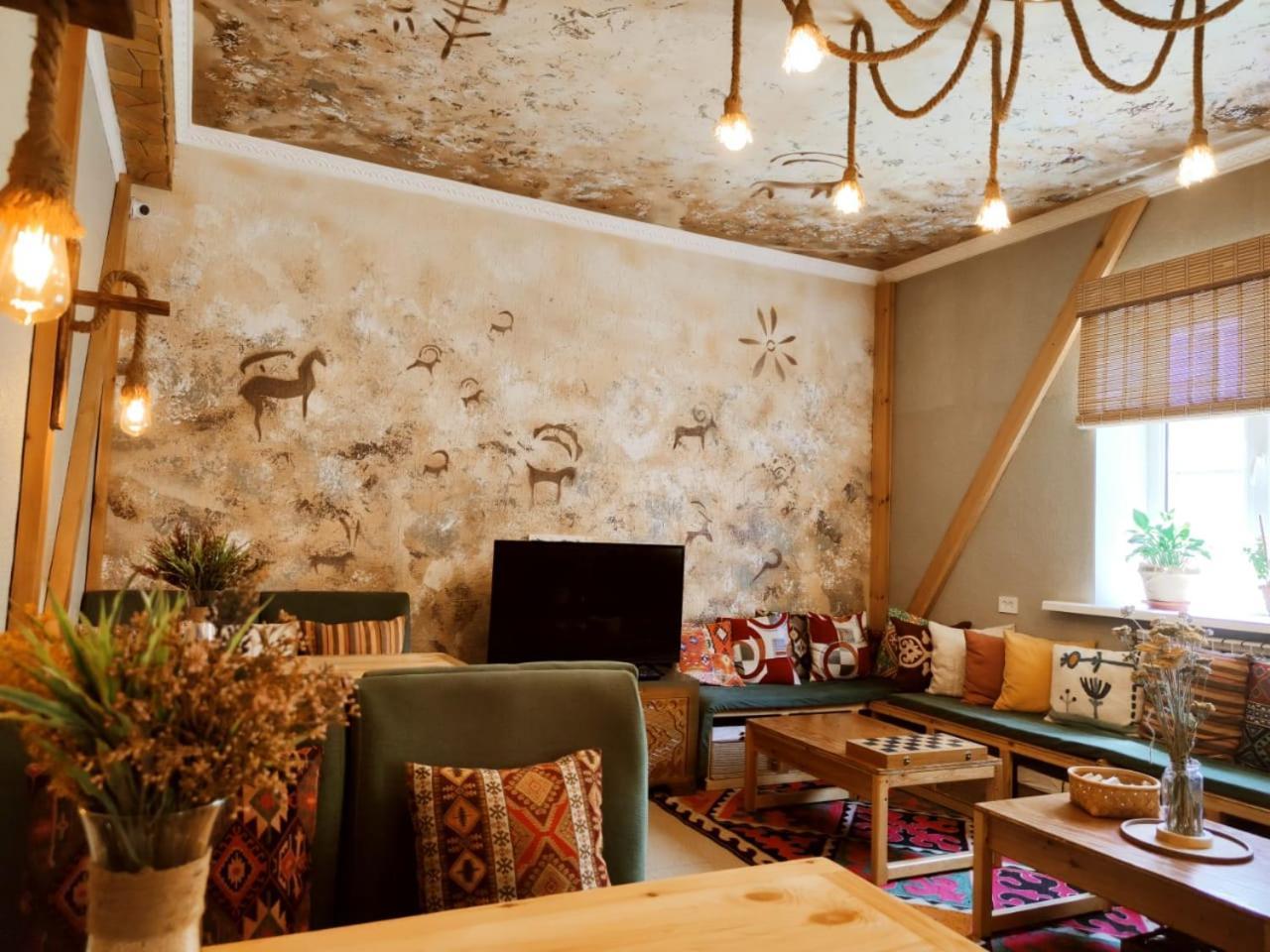 Silkroad Guesthouse Biszkek Zewnętrze zdjęcie