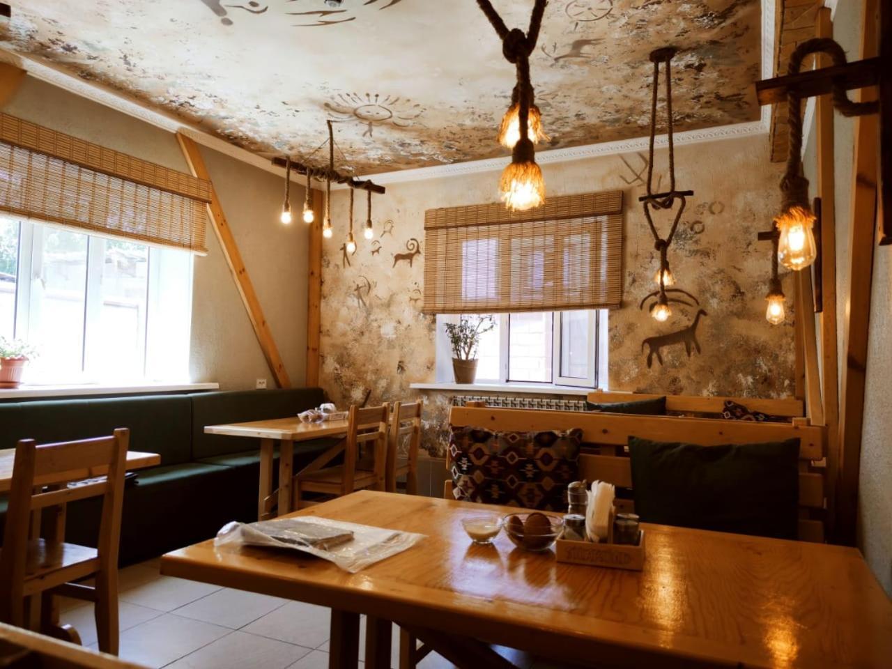 Silkroad Guesthouse Biszkek Zewnętrze zdjęcie