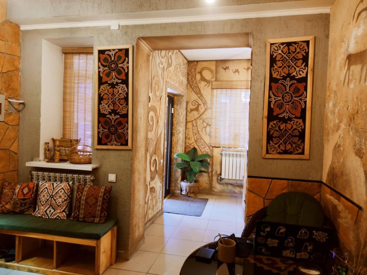 Silkroad Guesthouse Biszkek Zewnętrze zdjęcie