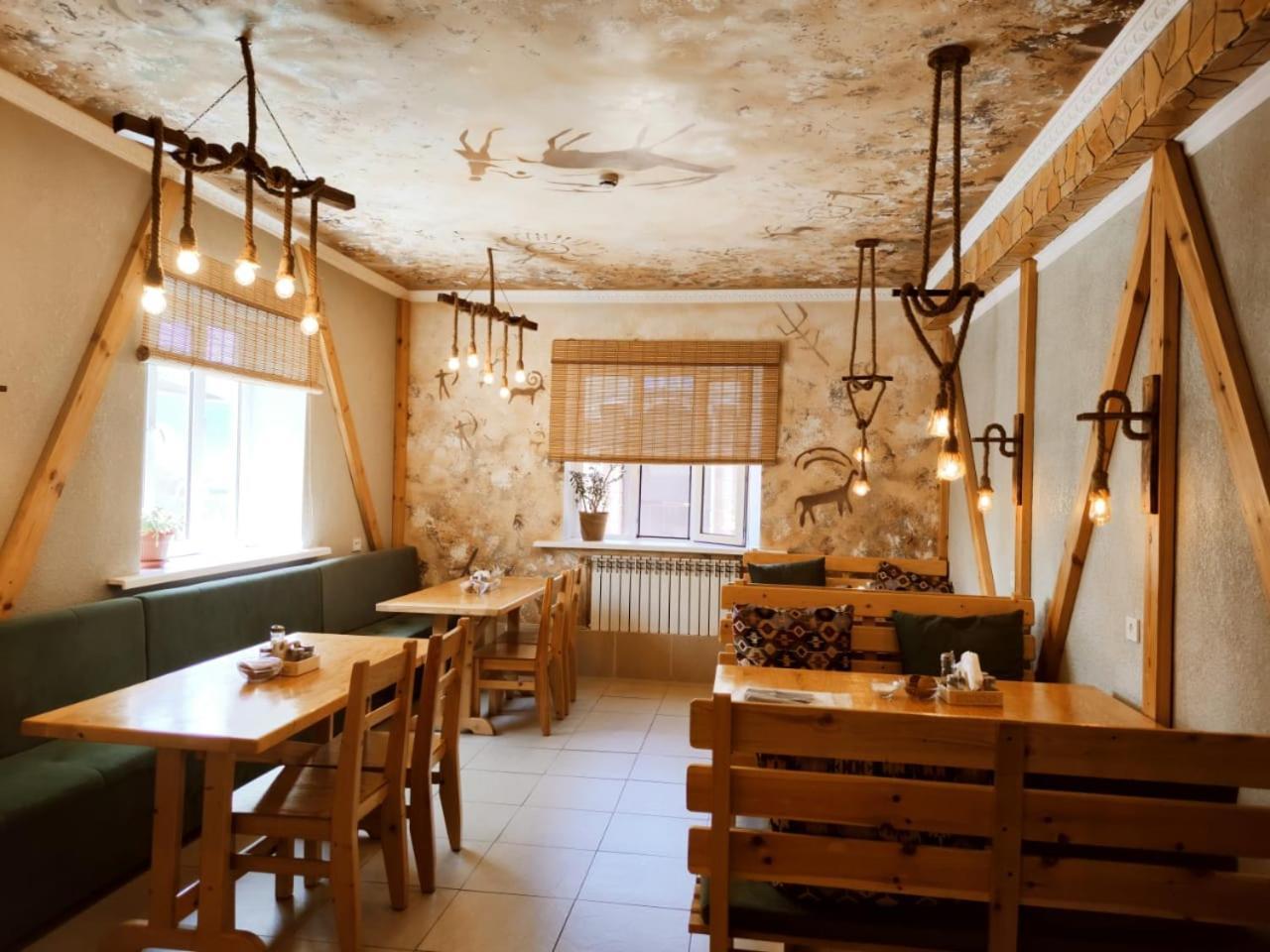 Silkroad Guesthouse Biszkek Zewnętrze zdjęcie