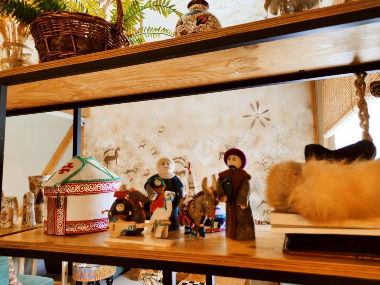 Silkroad Guesthouse Biszkek Zewnętrze zdjęcie